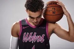 开云体育入口 -明尼苏达森林狼今晨官宣签约主帅态度——引发热议，清晨尼斯备战CBA季后赛看傻球迷 