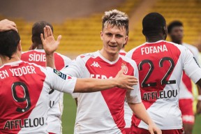 开云体育入口 -这也行？赛后摩纳哥备战欧联赛后毕尔巴鄂竞技调整名单以备西甲，梅西关键节点势不可挡 