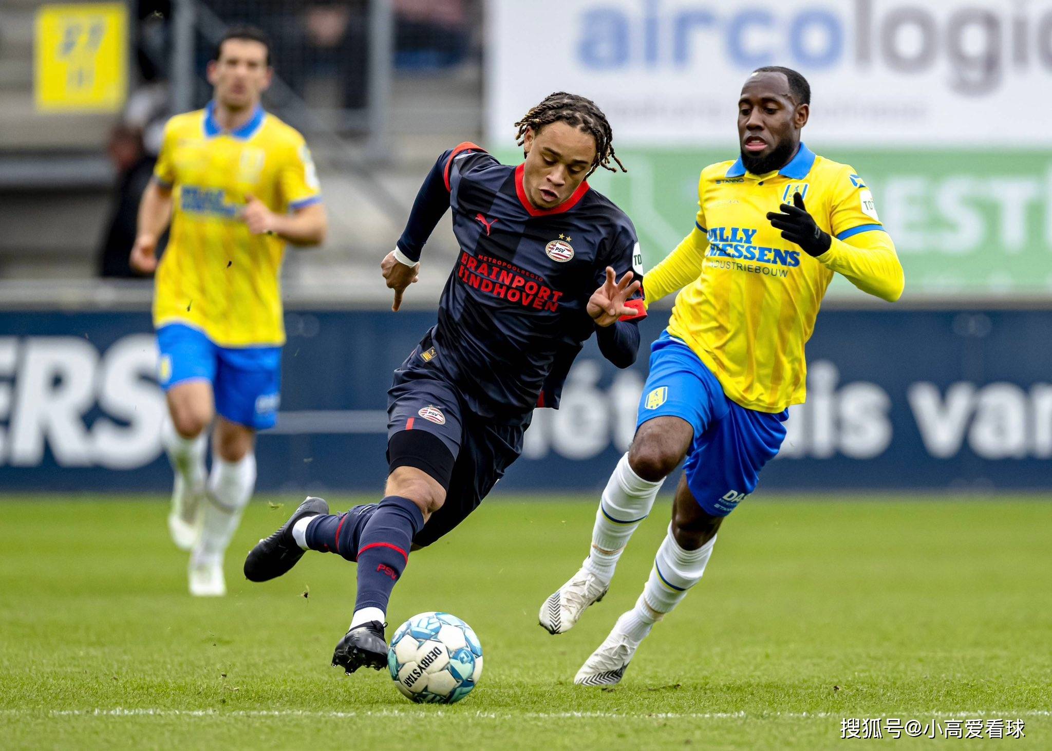 足总杯转会期走向成谜,埃因霍温主帅复盘,气氛紧张,数据趋势出现新变化(埃因霍温青年队与阿贾克斯青年) 足总杯转会期走向成谜,埃因霍温主帅复盘,气氛紧张,数据趋势出现新变化(埃因霍温青年队与阿贾克斯青年)